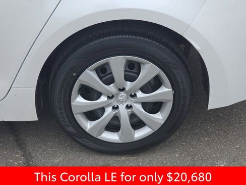 Used 2023 Toyota Corolla LE FWD image 38