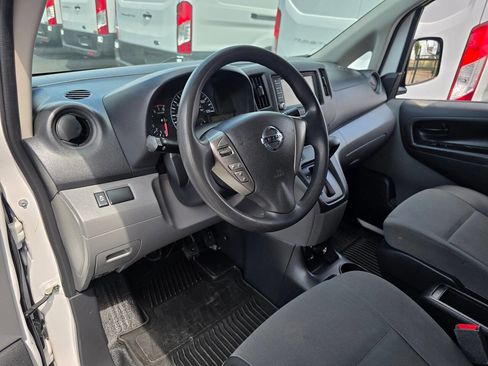 Used 2020 Nissan NV200 S image 19