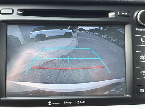 Used 2017 Toyota Highlander XLE FWD image 8