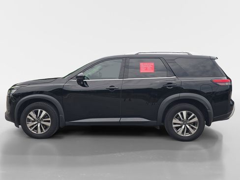 Certified 2022 Nissan Pathfinder SL AWD/4WD image 2