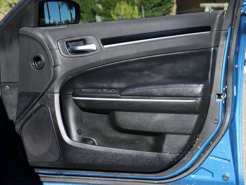 Used 2023 Chrysler 300 Touring w/ Sport Appearance Package image 31