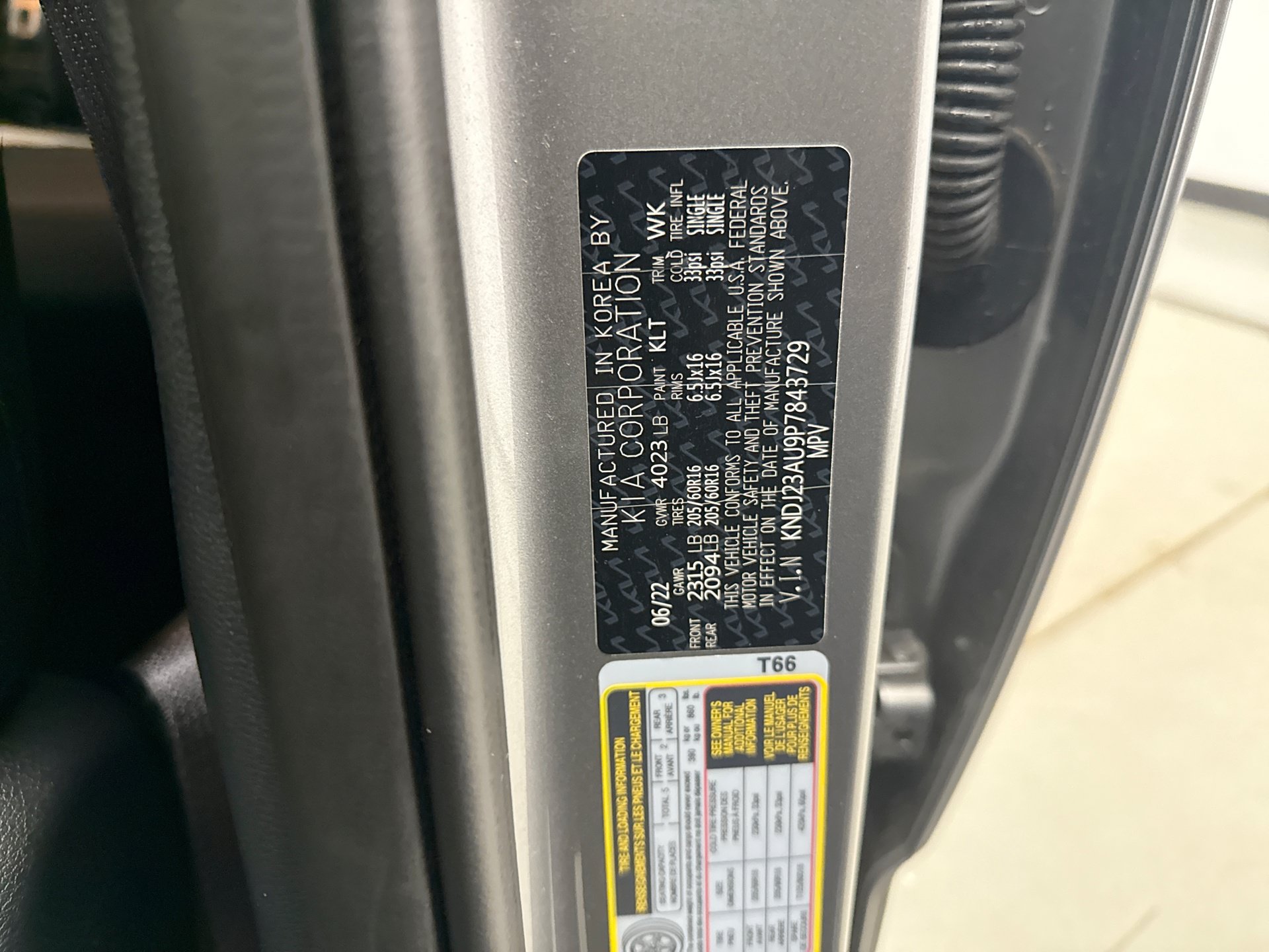 Used 2023 Kia Soul LX w/ LX Technology Package FWD image 11
