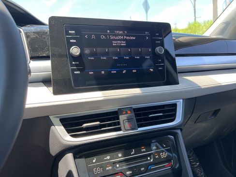 New 2026 Volkswagen Taos SE FWD image 20