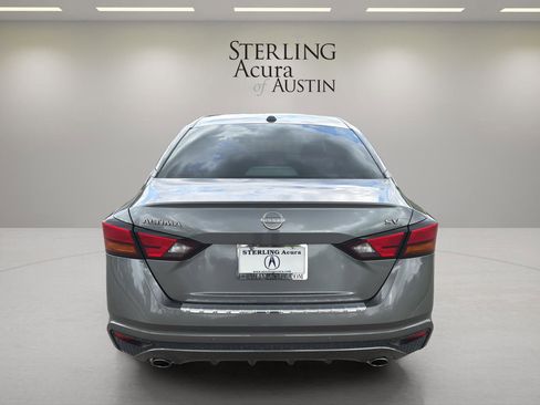 Used 2023 Nissan Altima 2.5 SV w/ SV Premium Package image 7