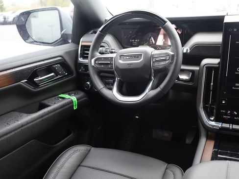 Used 2026 GMC Yukon Denali w/ Denali Reserve Package AWD/4WD image 20