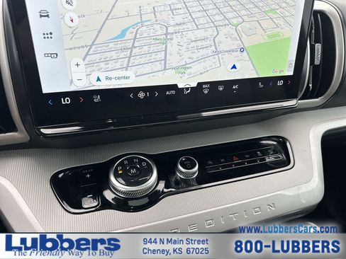 Used 2025 Ford Expedition Active AWD/4WD image 19