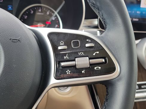 Certified 2022 Mercedes-Benz GLC 300 image 30