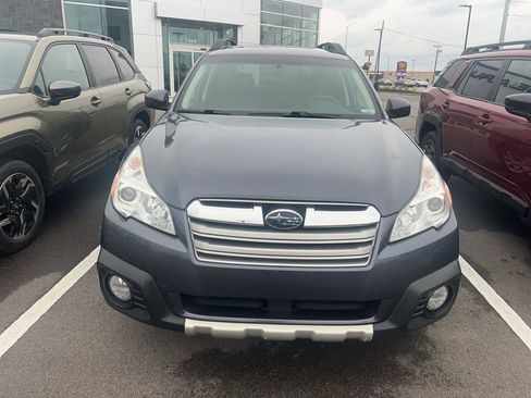 Used 2014 Subaru Outback 2.5i Limited w/ Moonroof Package image 4