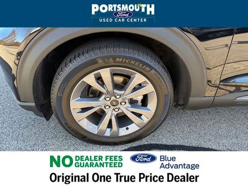Certified 2022 Ford Explorer XLT w/ Equipment Group 202A image 33