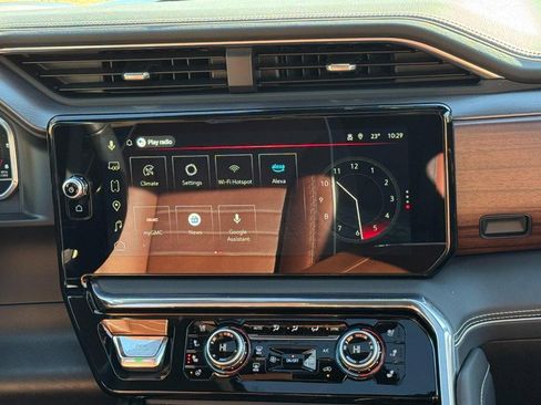 Used 2025 GMC Sierra 1500 Denali Ultimate image 13