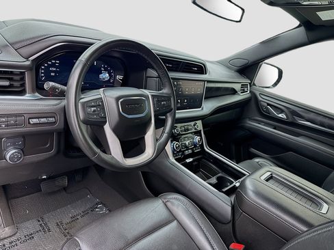 Used 2024 GMC Yukon Denali RWD image 7