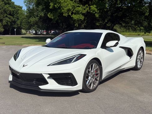 Used 2024 Chevrolet Corvette Stingray Premium Cpe w/ Z51 Performance Package RWD image 2
