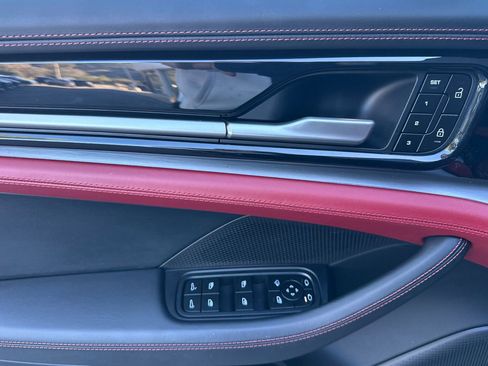 Used 2024 Porsche Panamera image 12