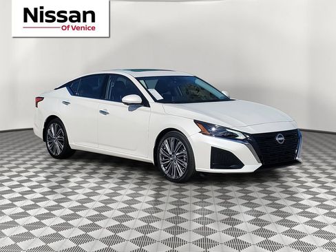 New 2025 Nissan Altima 2.5 SL FWD image 1