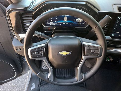 Used 2024 Chevrolet Silverado 1500 LT image 19
