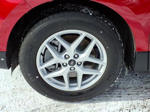 Used 2024 Ford Edge SEL w/ Convenience Package image 9