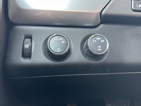 Used 2015 Chevrolet Tahoe LT image 30