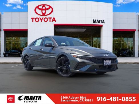 Used 2026 Hyundai Elantra SEL FWD image 1