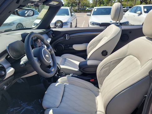 Used 2024 MINI Cooper S w/ Signature Upholstery Package image 8