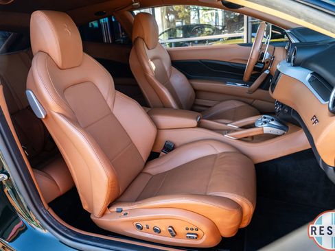 Used 2012 Ferrari FF image 11