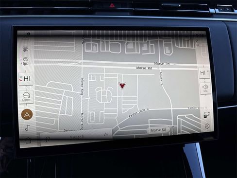 Used 2025 Land Rover Range Rover Sport Dynamic SE image 23