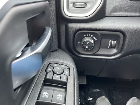 New 2026 RAM 2500 Big Horn AWD/4WD image 15