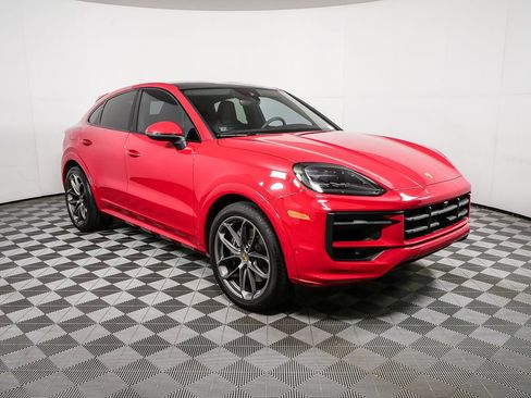 Certified 2024 Porsche Cayenne Coupe AWD/4WD image 27
