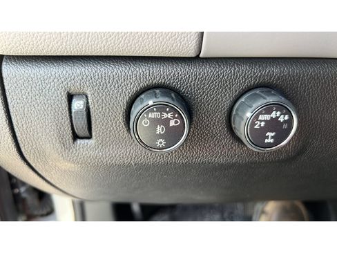 Certified 2017 Chevrolet Colorado LT w/ Luxury Package, Chrome AWD/4WD image 23