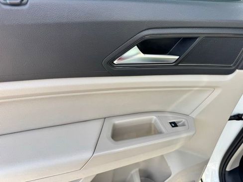 Used 2020 Volkswagen Atlas SE w/ Panoramic Sunroof Package image 16