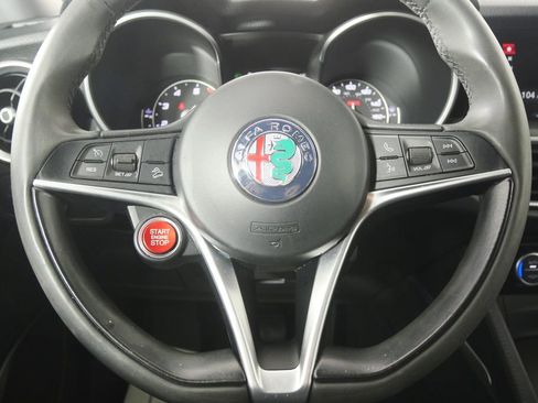 Used 2018 Alfa Romeo Stelvio Ti w/ Convenience Package image 19