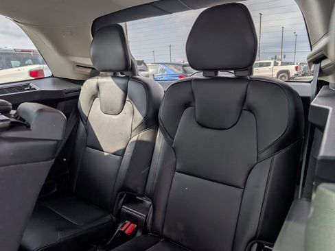 Used 2020 Volvo XC90 T5 Momentum w/ Protection Package image 12