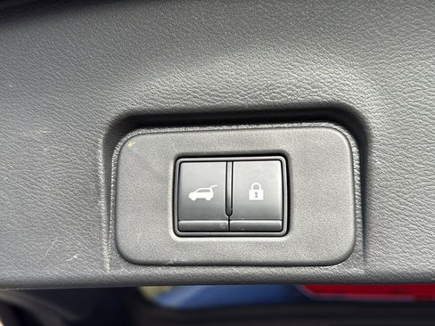 Certified 2022 Nissan Rogue SV w/ SV Premium Package image 26