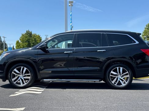 Used 2016 Honda Pilot Touring image 2