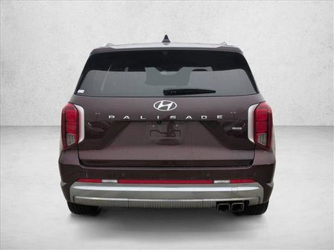 Used 2024 Hyundai Palisade Calligraphy image 6