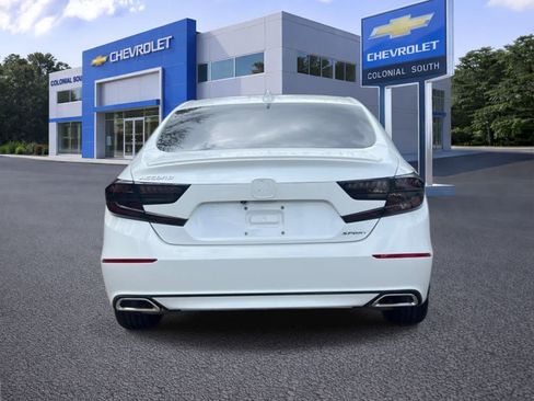 Used 2018 Honda Accord Sport image 5