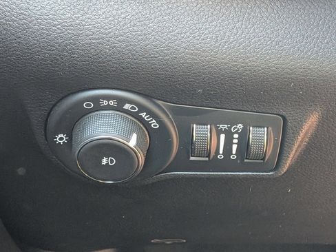 Used 2024 Jeep Compass Limited AWD/4WD image 17