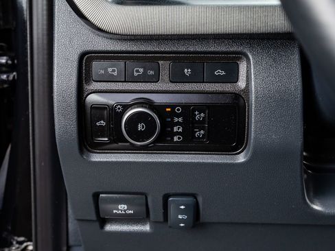 Used 2024 Ford F450 Platinum w/ FX4 Off-Road Package image 21