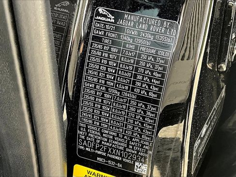 Used 2022 Jaguar E-PACE SE image 33