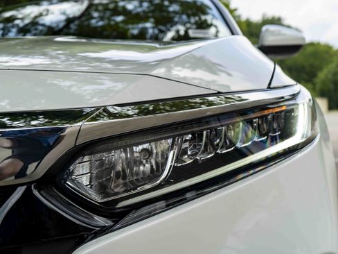 Used 2018 Honda Accord LX image 11