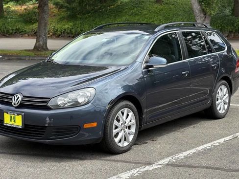 Used 2010 Volkswagen Jetta SE image 1
