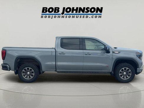 Used 2025 GMC Sierra 1500 AT4 w/ Technology Package AWD/4WD image 2
