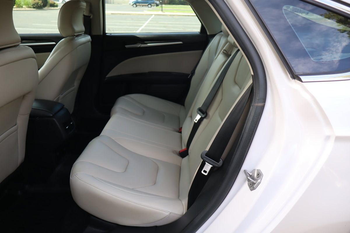 Used 2017 Ford Fusion Titanium FWD image 20