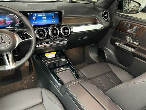 New 2026 Mercedes-Benz GLB 250 4MATIC image 39
