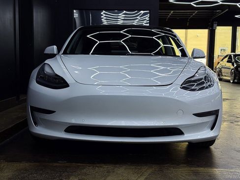 Used 2020 Tesla Model 3 Long Range image 2