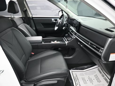 Used 2025 Hyundai Santa Fe SEL image 35