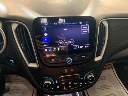 Used 2023 Chevrolet Malibu LT image 18