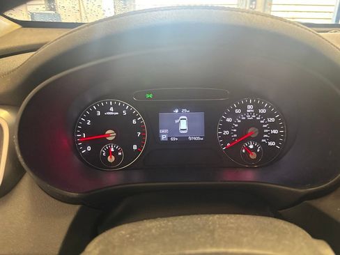 Used 2019 Kia Sorento AWD w/ LX Convenience Package image 4