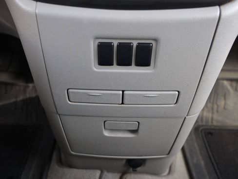 Used 2013 Nissan Quest SV FWD image 32