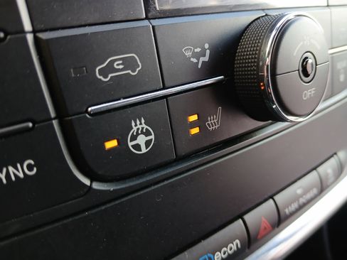 Used 2018 Dodge Grand Caravan GT image 11