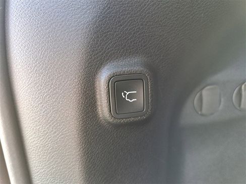 Used 2020 Jeep Cherokee Limited image 14